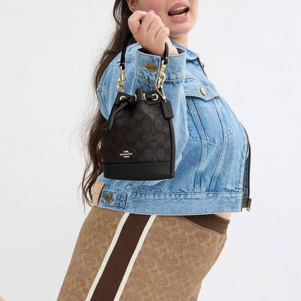 632640342_18571152535060124_5957797611788109402_n COACH Hadley Crossbody Bag